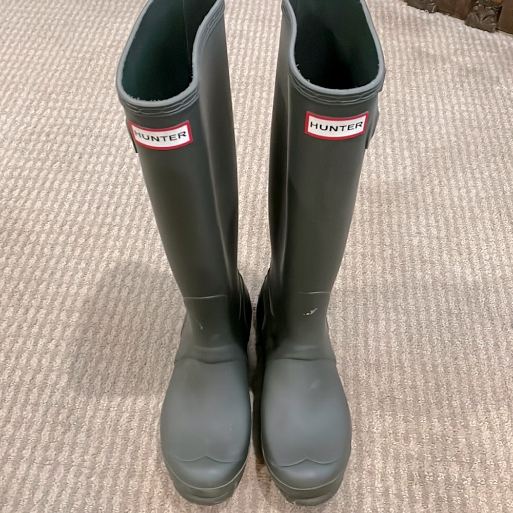 Hunter Boots, women’s size 7.5, in green. Worn only a few times